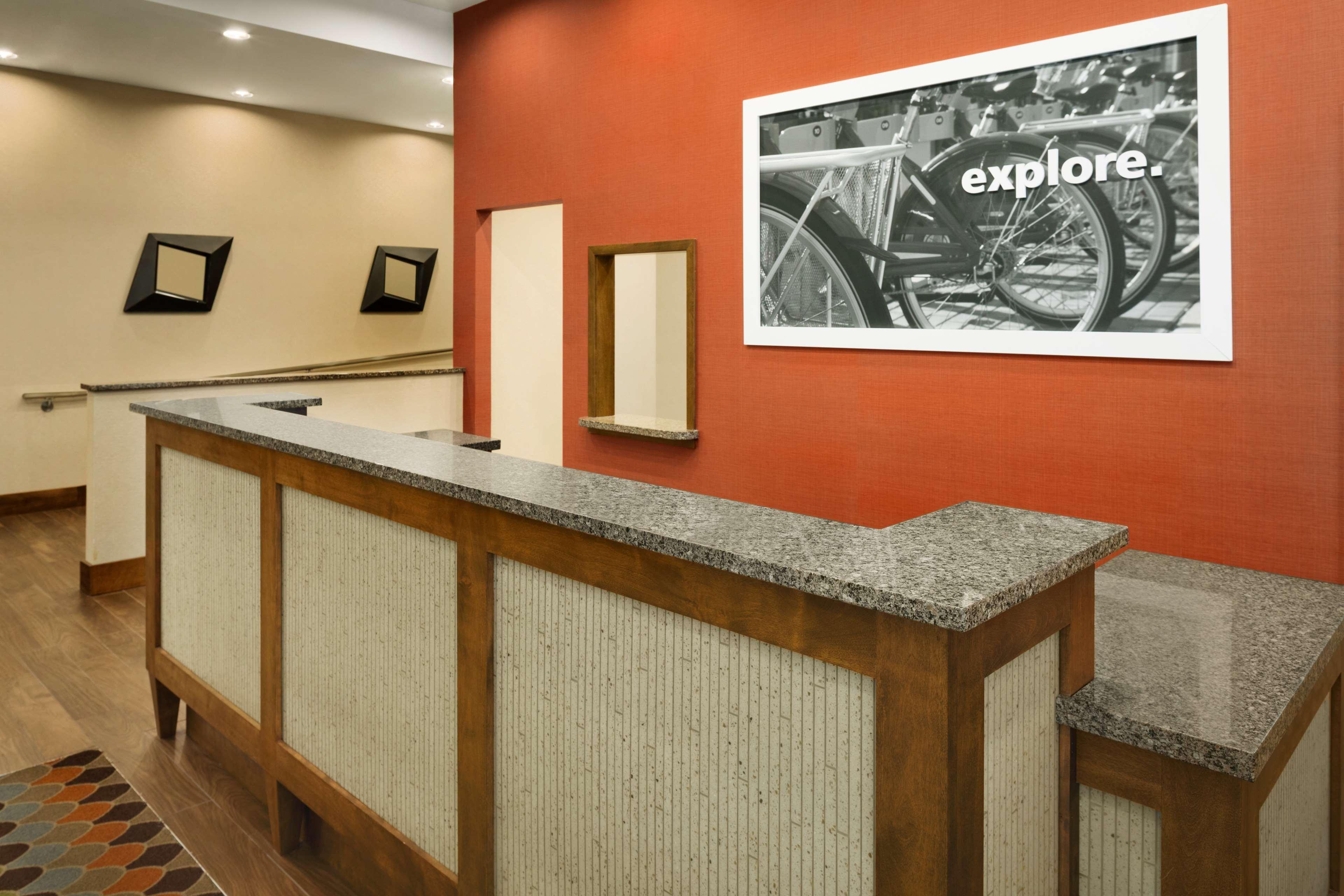 Hampton Inn And Suites Clayton/St. Louis-Galleria Area Ngoại thất bức ảnh