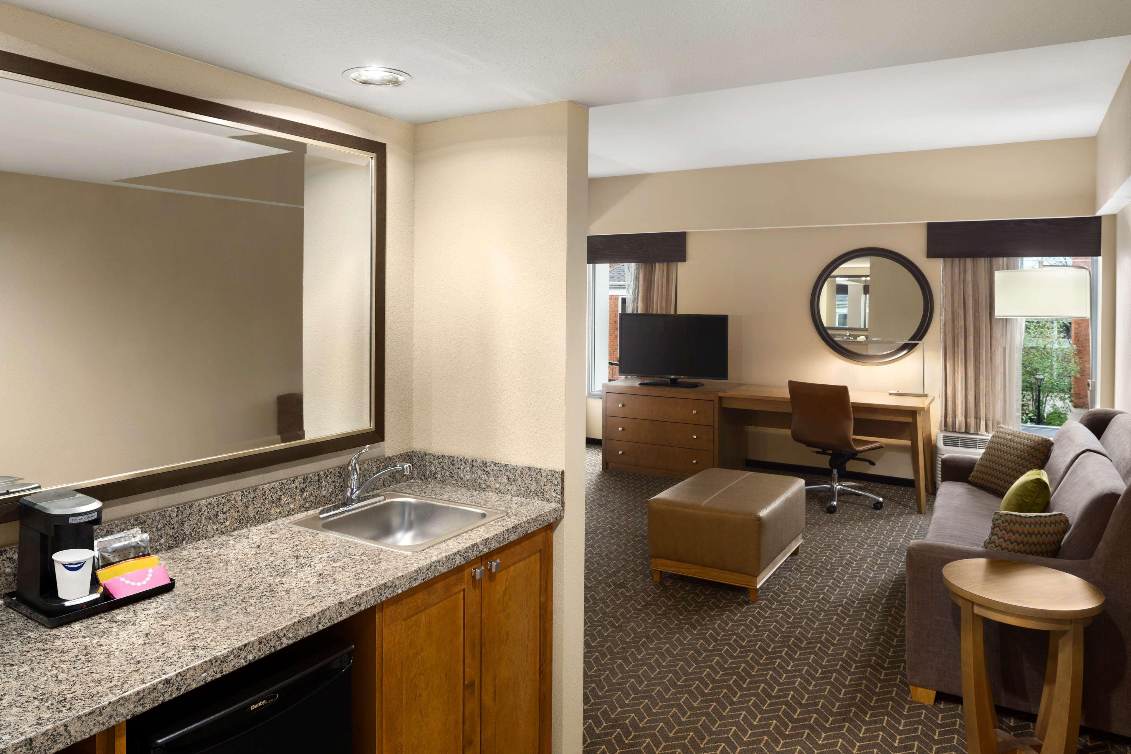 Hampton Inn And Suites Clayton/St. Louis-Galleria Area Ngoại thất bức ảnh