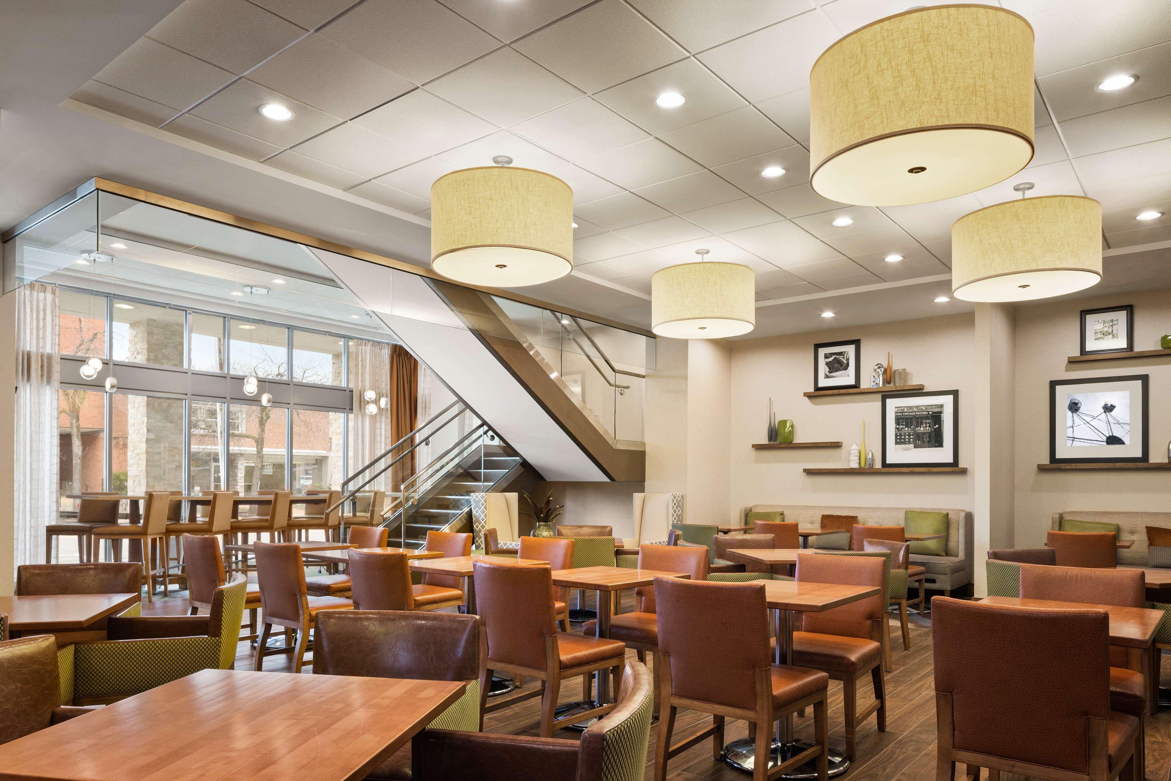 Hampton Inn And Suites Clayton/St. Louis-Galleria Area Ngoại thất bức ảnh