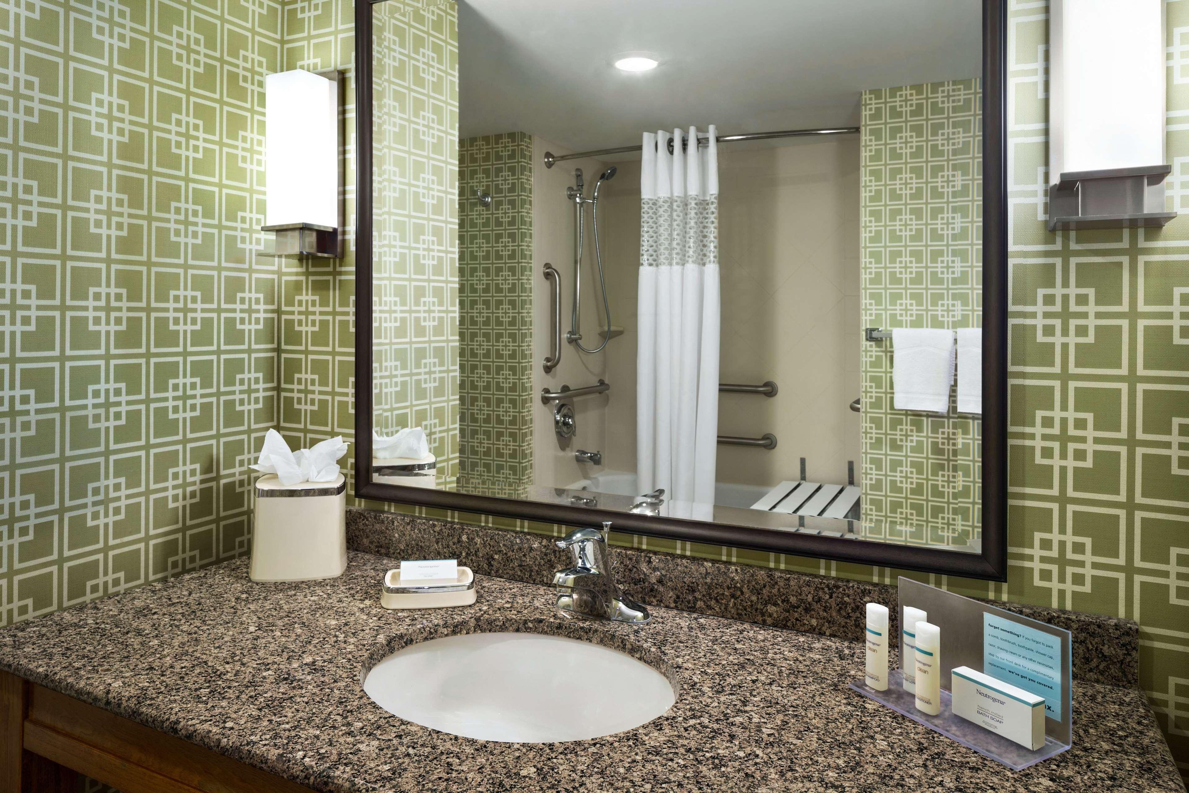 Hampton Inn And Suites Clayton/St. Louis-Galleria Area Ngoại thất bức ảnh