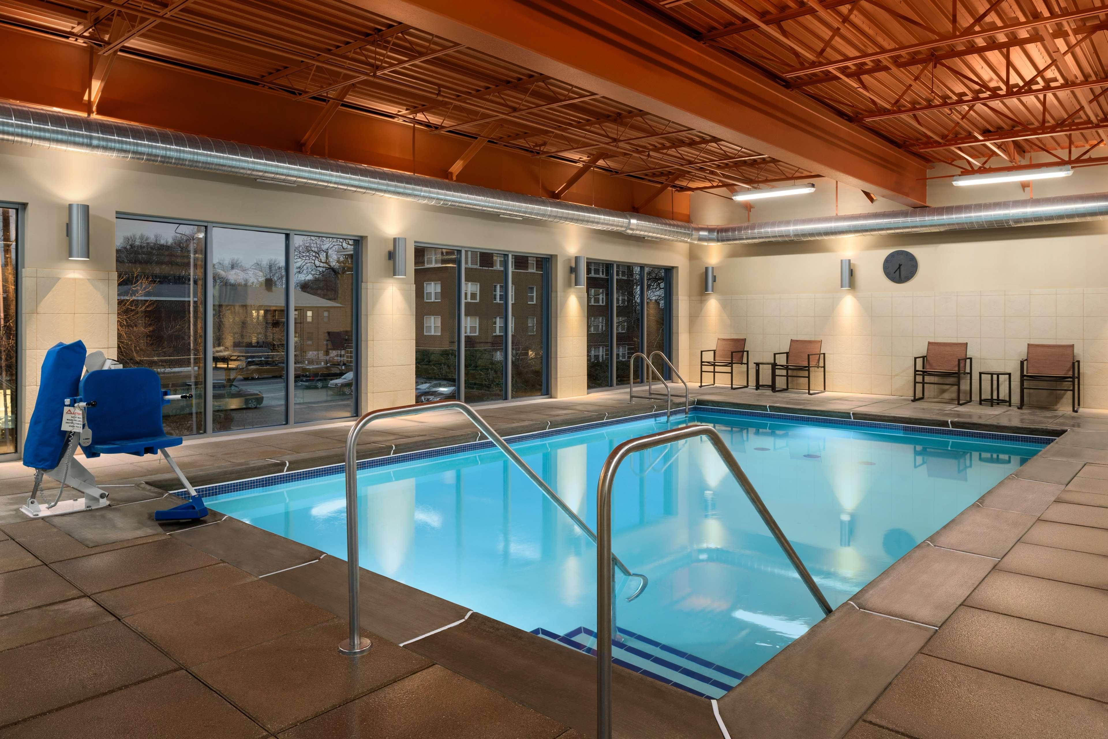 Hampton Inn And Suites Clayton/St. Louis-Galleria Area Ngoại thất bức ảnh