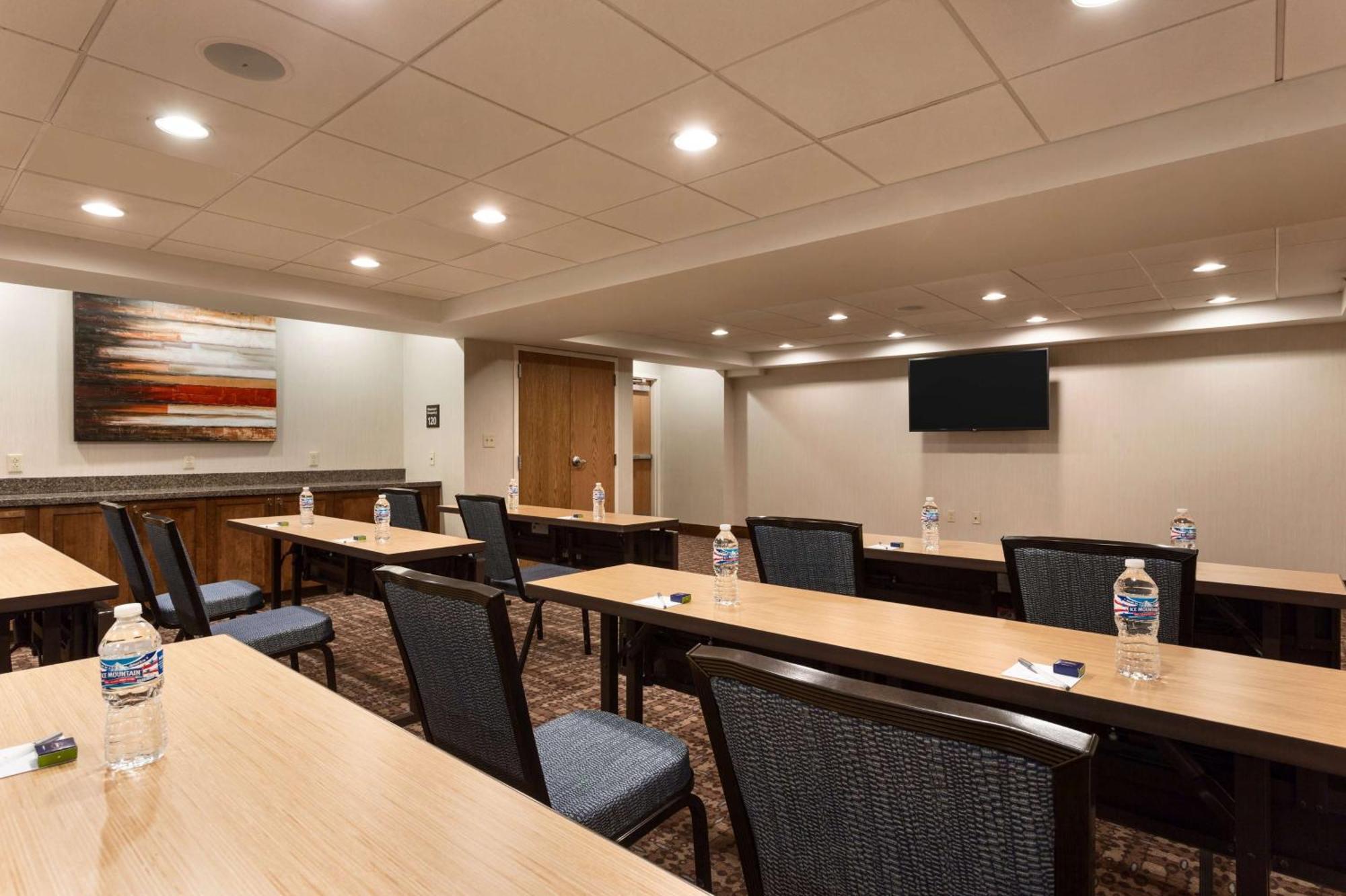 Hampton Inn And Suites Clayton/St. Louis-Galleria Area Ngoại thất bức ảnh